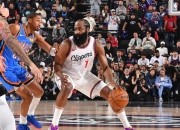 开云体育平台APP-快船遭遇开拓者逆转遭遇失利