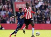 开云体育下载-南安普顿逼平对手，保持一线生机