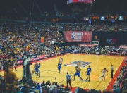 开云体育官网-武切维奇掌控节奏的艺术，独行侠对阵湖人中的唯一性胜利