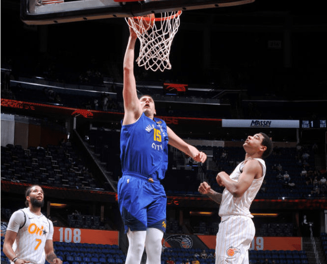 上海队险胜掘金，武切维奇扛起全队