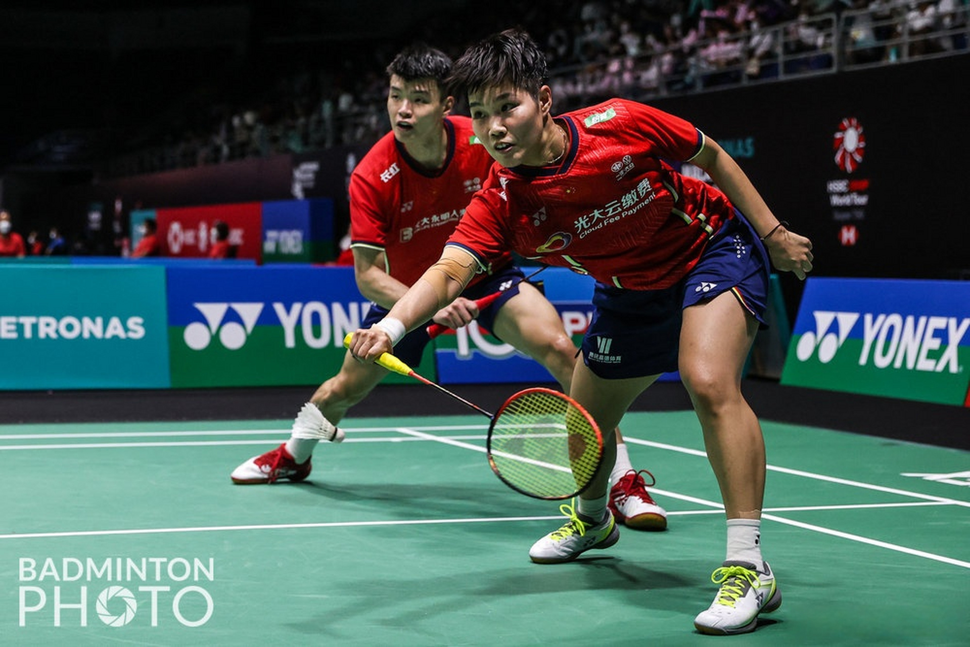 关于马来西亚队完胜日本队，黄鸭组合统治全场的信息