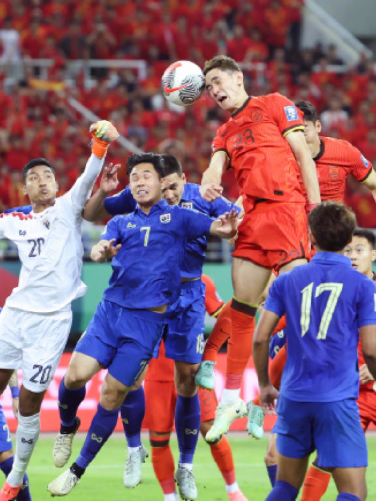 欧国盃赛中的激烈角逐，关乎胜者的光荣