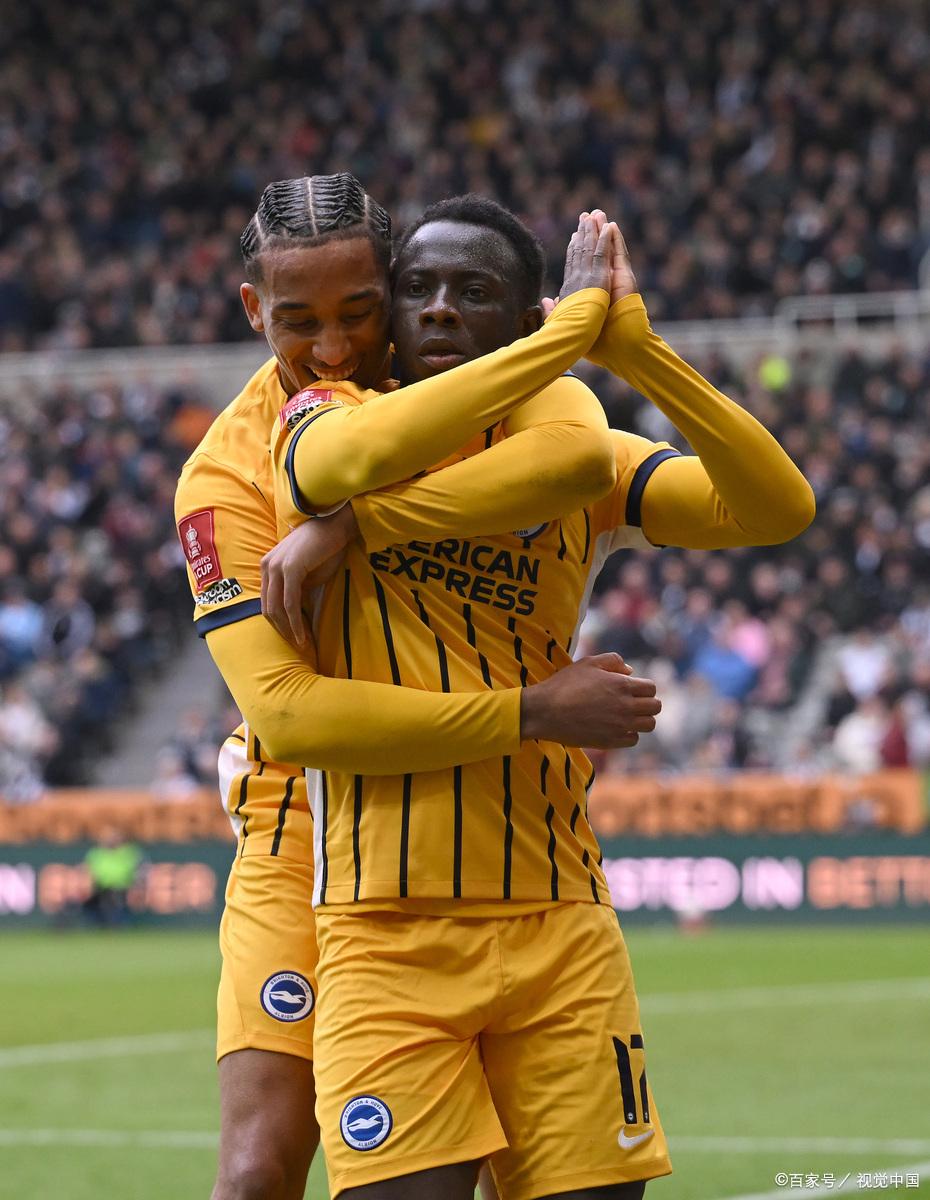 博里特林：曼联主场大捷西汉姆，联赛士气高涨的简单介绍