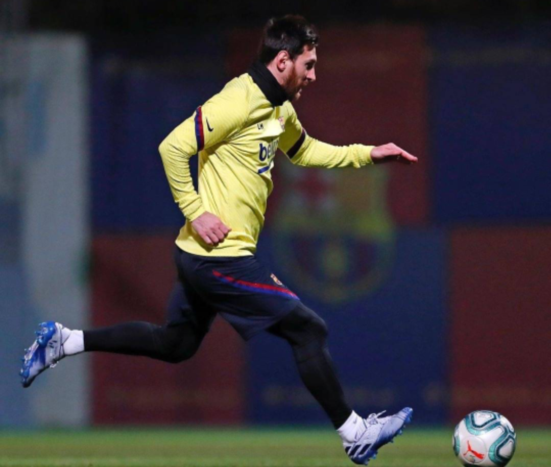 巴塞罗那客场胜出拿到关键三分