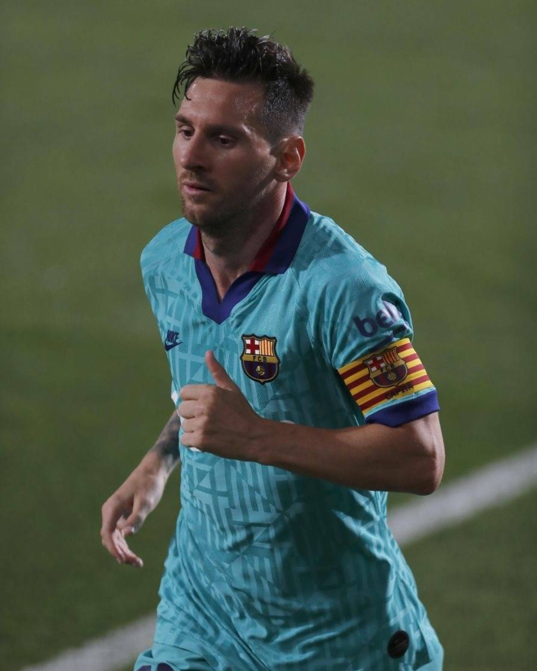 巴塞罗那客场胜出拿到关键三分