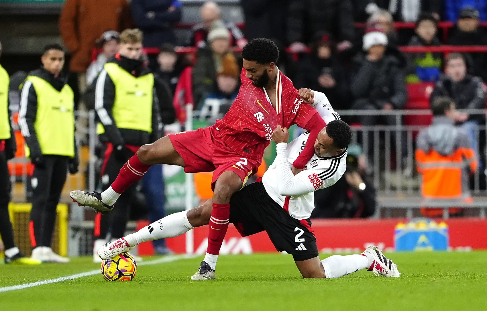 利物浦客场不敌对手，落后领头羊