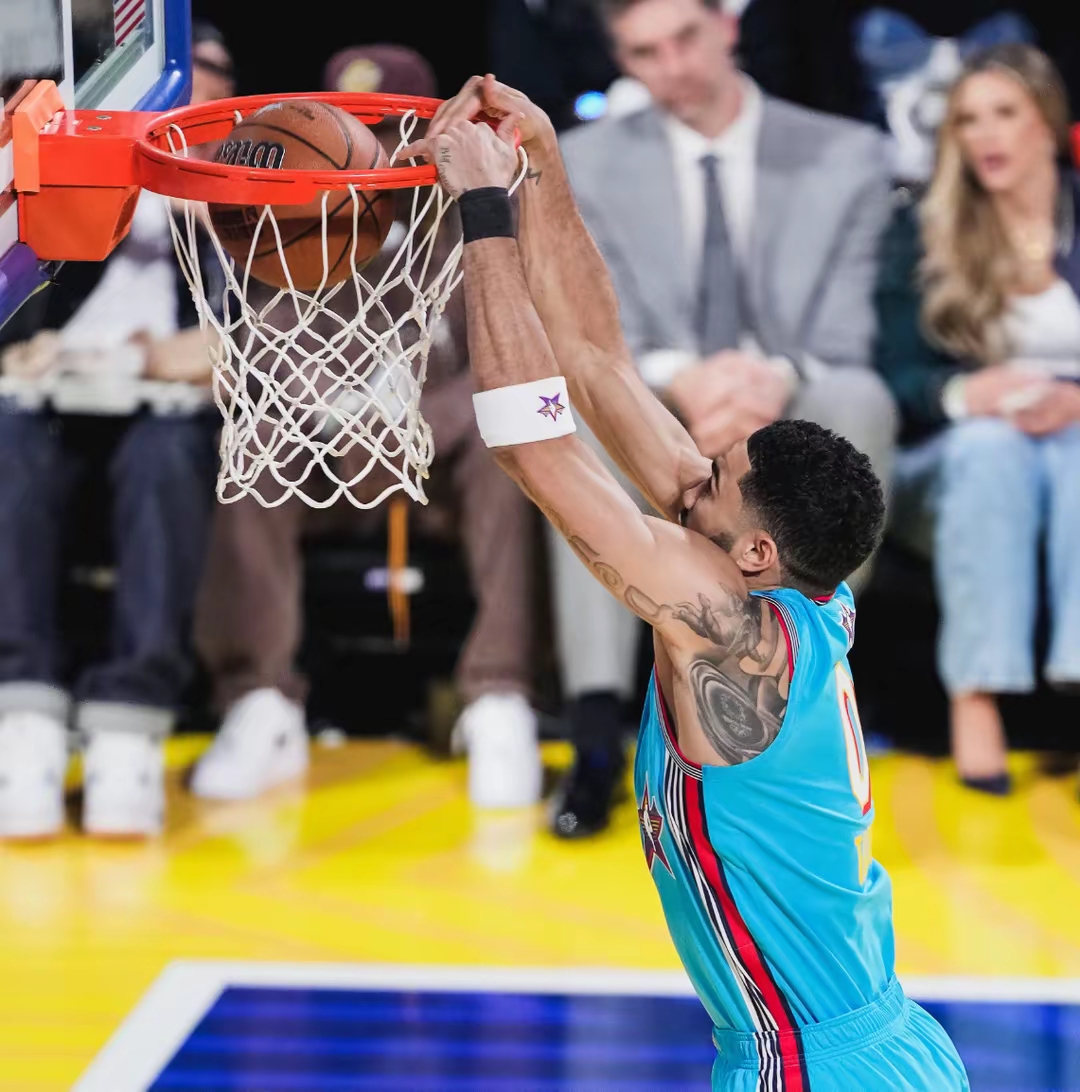 包含灰熊翻盘太阳，塔图姆统治全场的词条