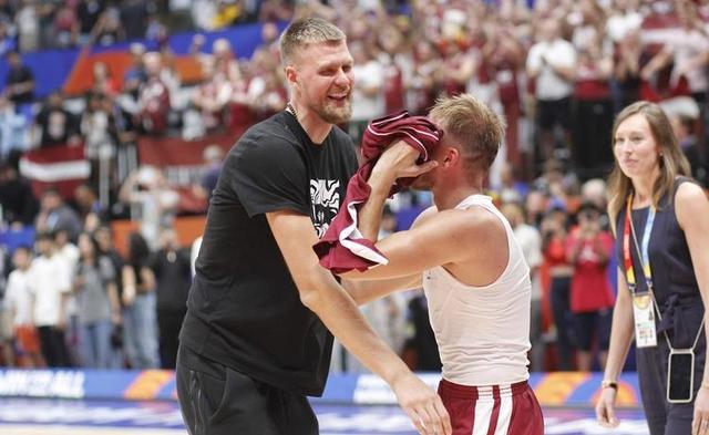 立陶宛男篮爆冷尼日利亚男篮,波尔津吉斯送出助攻的简单介绍 立陶宛男篮爆冷尼日利亚男篮,波尔津吉斯送出助攻的简单介绍