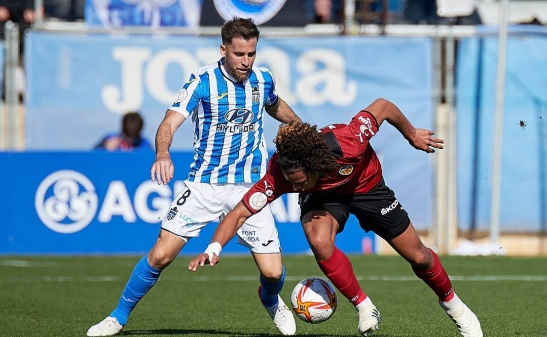 包含瓦伦西亚爆冷西班牙，恩昆库爆发神勇的词条