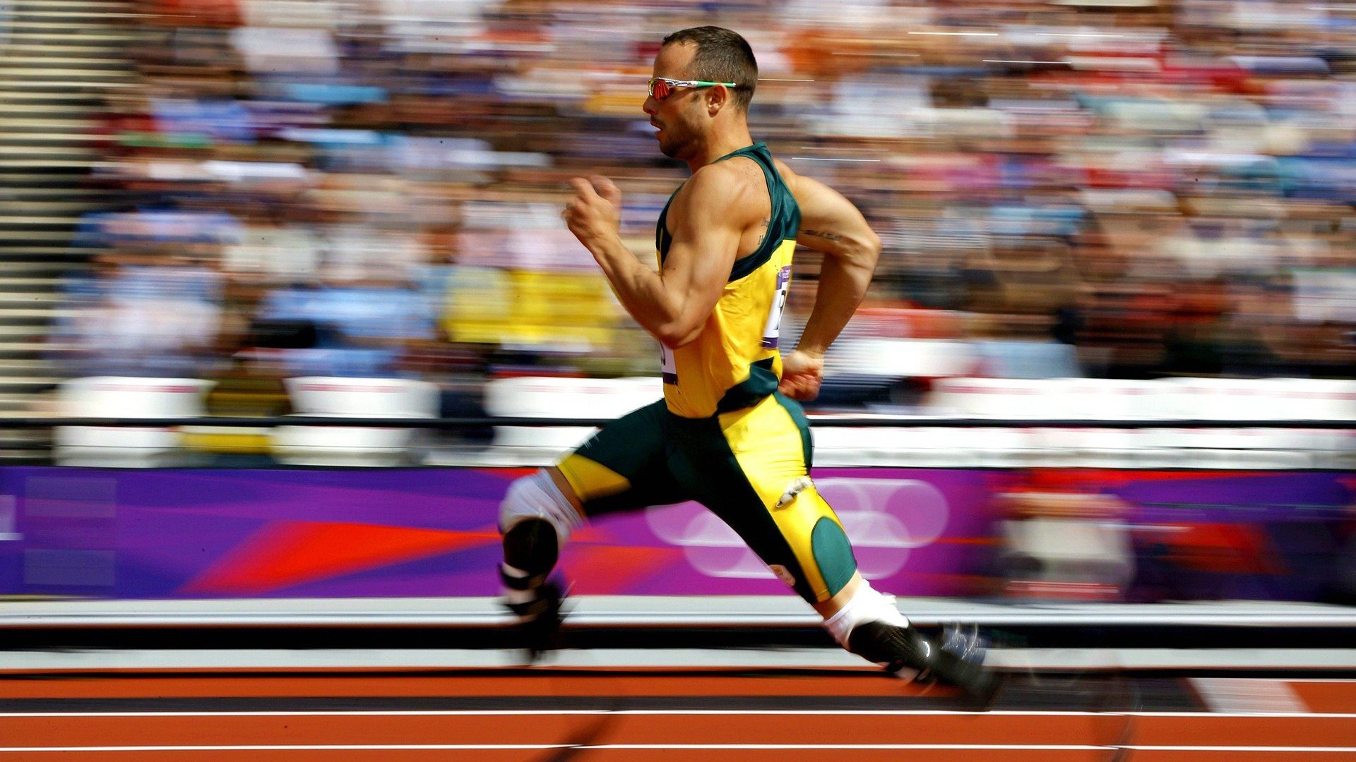 威廉姆斯逆转阿斯顿马丁，拉塞尔高光表现改写车队格局